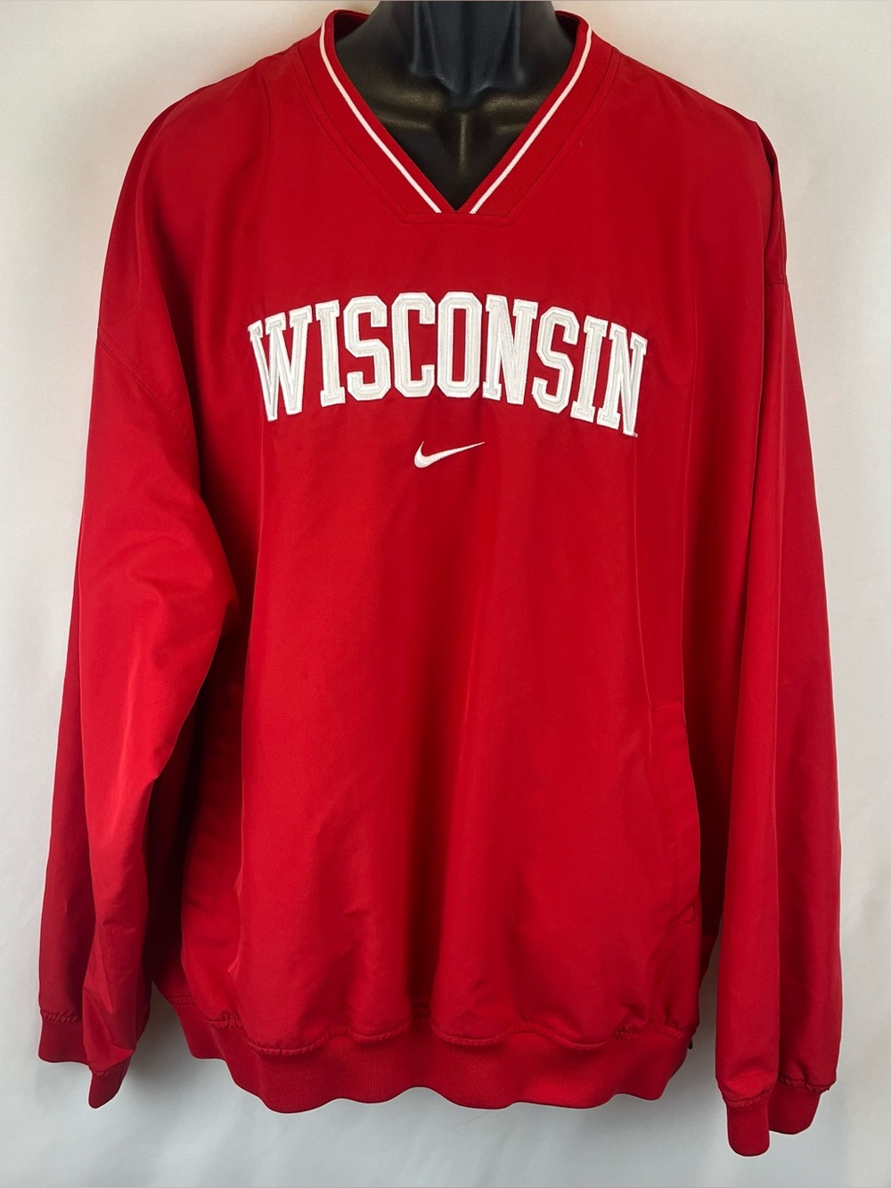 Wisconsin Badgers Men’s Pullover Windbreaker Nike